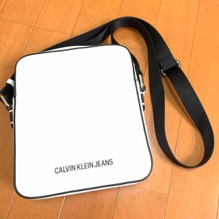 カルバンクライン(Calvin Klein)のCALVIN KLEIN JEANS ショルダーバッグ(ショルダーバッグ)