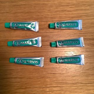 マービス(MARVIS)の【未使用品】MARVIS クラッシックストロング・ミント　10ml 10本セット(歯磨き粉)