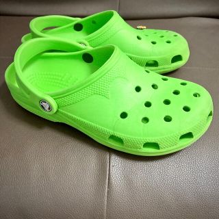 クロックス(crocs)のcrocs クロックス　m6w8 〜 m7w9 グリーン　(サンダル)