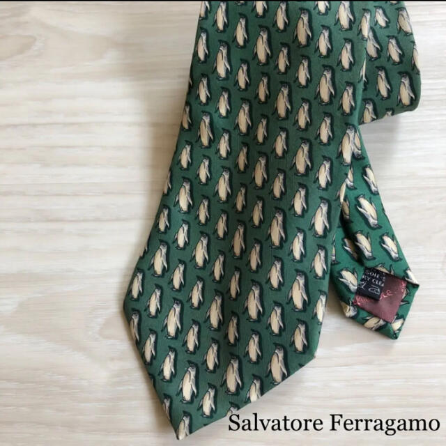 Salvatore Ferragamo(サルヴァトーレフェラガモ)のSalvatore Ferragamo サルヴァトーレ　フェラガモ　ネクタイ メンズのファッション小物(ネクタイ)の商品写真