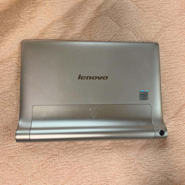 タブレット　Lenovo 本体