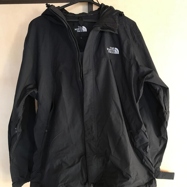 THE NORTH FACE(ザノースフェイス)のThe north face 黒ジャケット（男性用）L メンズのジャケット/アウター(ナイロンジャケット)の商品写真