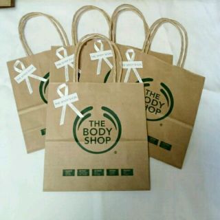 ザボディショップ(THE BODY SHOP)のり～な様専用！新品★白2 ボディショップ 紙袋5枚 小(その他)