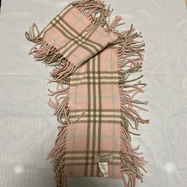 BURBERRY(バーバリー)のバーバリー　マフラー　ピンク　フリンジマフラー レディースのファッション小物(マフラー/ショール)の商品写真