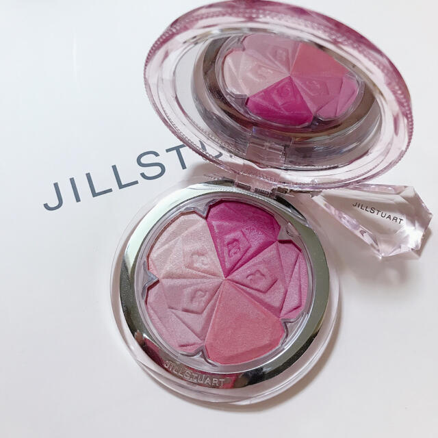 JILLSTUART(ジルスチュアート)のジルスチュアート　チーク　限定品 コスメ/美容のベースメイク/化粧品(チーク)の商品写真