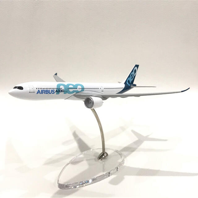 もらって嬉しい出産祝い A330neo Airbus公式 ダイキャスト スケール 1