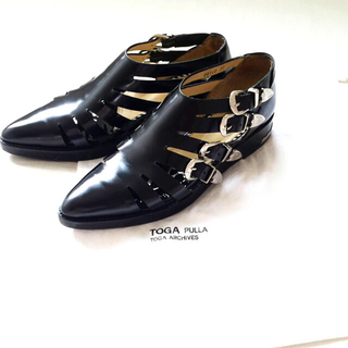 トーガ(TOGA)のTOGA (ローファー/革靴)