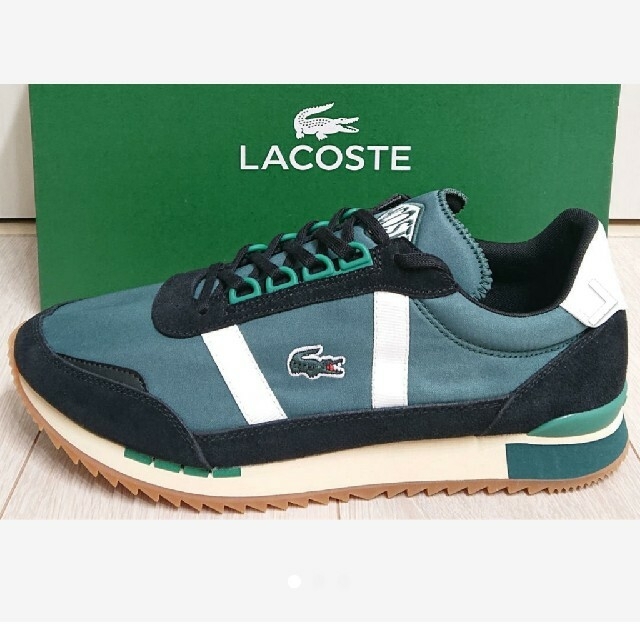 LACOSTE(ラコステ)の早い者勝ち！ほぼ新品！レアカラー LACOSTE スニーカー メンズの靴/シューズ(スニーカー)の商品写真