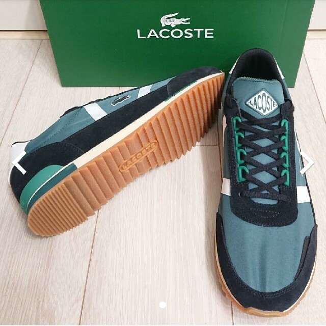 LACOSTE(ラコステ)の早い者勝ち！ほぼ新品！レアカラー LACOSTE スニーカー メンズの靴/シューズ(スニーカー)の商品写真