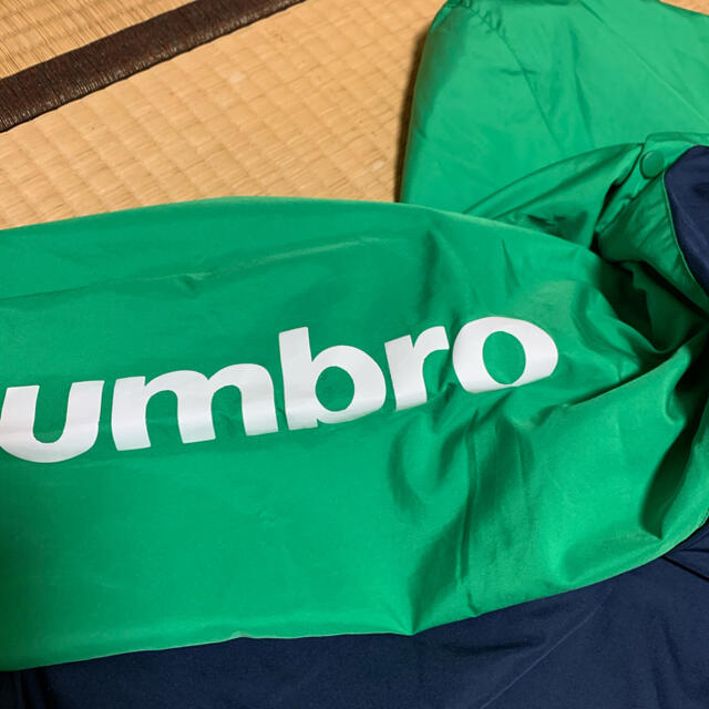 UMBRO(アンブロ)のUMBROウィンドブレーカー160 キッズ/ベビー/マタニティのキッズ服男の子用(90cm~)(ジャケット/上着)の商品写真