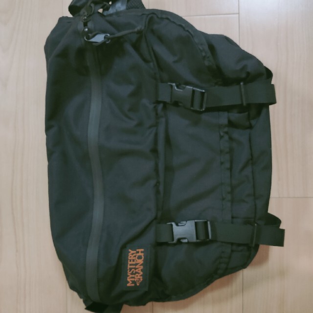 MYSTERY RANCH(ミステリーランチ)のミステリーランチ インベーダー MISTERY RANCH メンズのバッグ(メッセンジャーバッグ)の商品写真