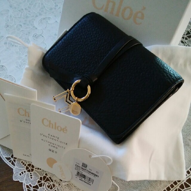 Chloe(クロエ)の新品展示品(現行品)　クロエ　「ALPHABET」ウォレット レディースのファッション小物(財布)の商品写真