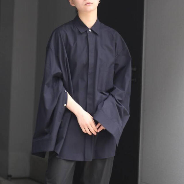 Fly Front Sleeve Oversized Shirt (black)