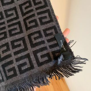 GIVENCHY - GIVENCHYマフラーの通販 by 現在海外のため購入不可