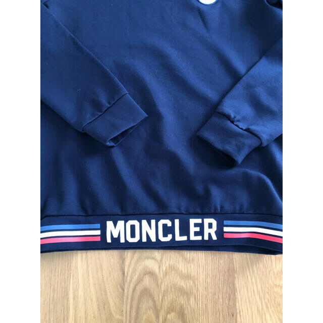 MONCLER(モンクレール)のモンクレール　トレーナー　パーカー レディースのトップス(トレーナー/スウェット)の商品写真