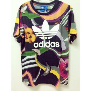 アディダス(adidas)のadidasoriginals Tシャツ(Tシャツ(半袖/袖なし))