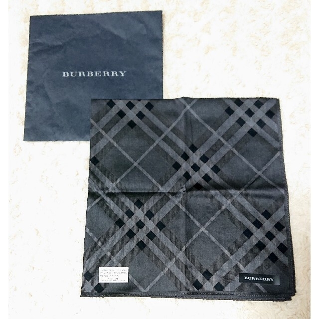 BURBERRY(バーバリー)の売約済《未使用》BURBERRYハンカチ ２枚 レディースのファッション小物(ハンカチ)の商品写真