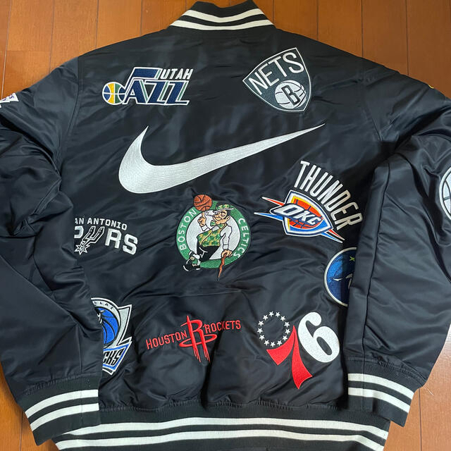 Supreme(シュプリーム)のSUPREME NIKE NBA TEAMS WARM UP JACKET メンズのジャケット/アウター(ブルゾン)の商品写真