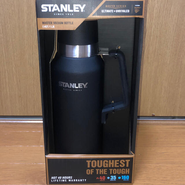 STANLEY　スタンレー　マスター真空ボトル　1.3L　新品　マットブラック