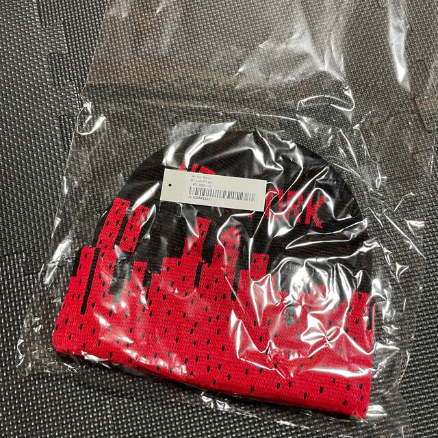 Supreme(シュプリーム)のさとうか様専用/New York Beanie/SUPREME メンズの帽子(ニット帽/ビーニー)の商品写真