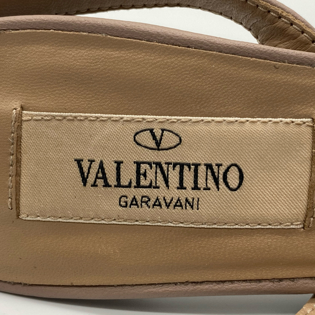 valentino garavani(ヴァレンティノガラヴァーニ)のヴァレンティノ VALENTINO ロックスタッズ パンプス 35 約22cm レディースの靴/シューズ(ハイヒール/パンプス)の商品写真