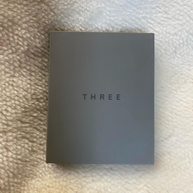 THREE(スリー)のTHREE コントラストデュオ コスメ/美容のベースメイク/化粧品(フェイスパウダー)の商品写真