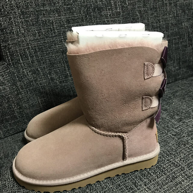 UGG ピンクベージュ リボンブーツ