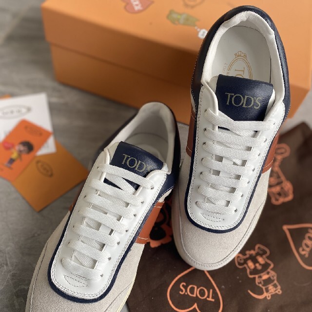 TOD'S 1Tスニーカー オレンジ 日本販売店舗 三越伊勢丹 /トッズ 通販