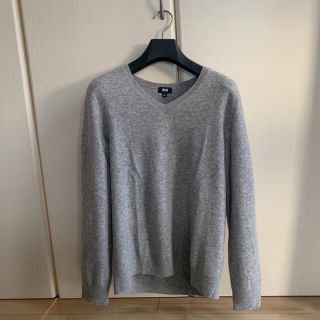 ユニクロ(UNIQLO)のカシミア Vネックセーター　ユニクロ(ニット/セーター)