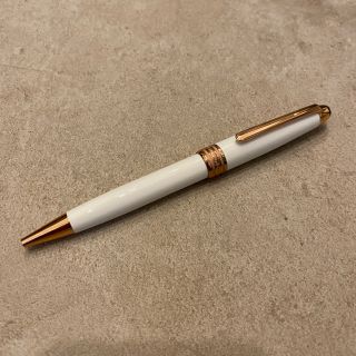 モンブラン(MONTBLANC)のモンブラン　ボールペン　ホワイト　白　ゴールド(ペン/マーカー)