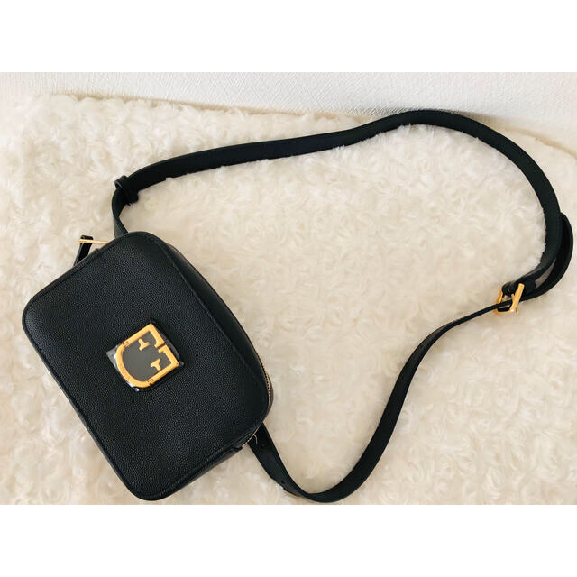 ★新品★フルラ FURLA レザー ボディバッグ ブラック