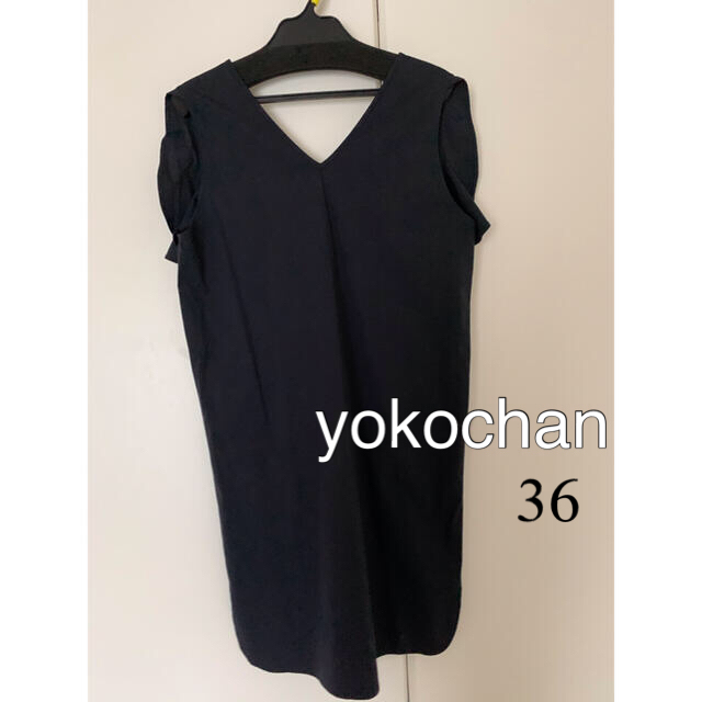 BARNEYS NEW YORK(バーニーズニューヨーク)のyokochan ヨーコチャン  肩フリル　ワンピース　36 レディースのワンピース(ひざ丈ワンピース)の商品写真