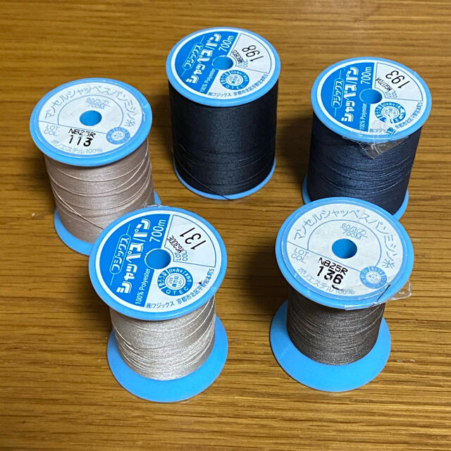 シャッペスパンミシン糸#60 普通地用　700m巻　中古 ハンドメイドの素材/材料(生地/糸)の商品写真