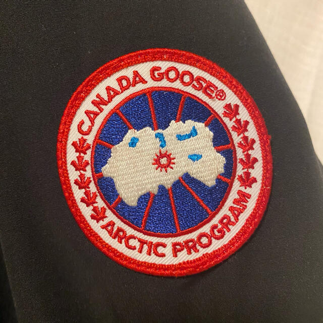 CANADA GOOSE(カナダグース)のカナダグース　ブルックフィールド　メンズ　Sサイズ メンズのジャケット/アウター(ダウンジャケット)の商品写真