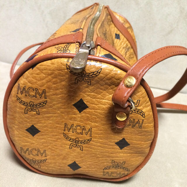 MCM(エムシーエム)のお値下げしました！MCM ドラムバック レディースのバッグ(ショルダーバッグ)の商品写真
