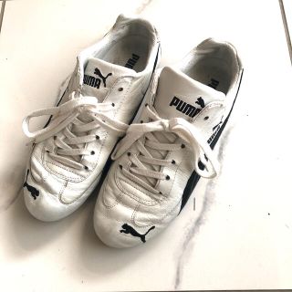 プーマ(PUMA)のPUMA 白レザースニーカー　24㎝(スニーカー)