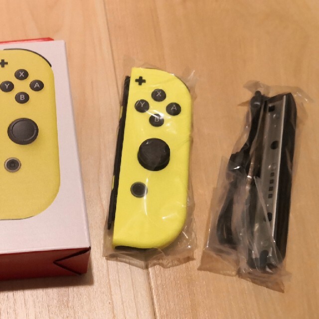 【スイッチ Switch】Joy-Con ジョイコン イエロー 黄色 右のみ | フリマアプリ ラクマ