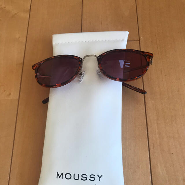 moussy(マウジー)のmoussyサングラス レディースのファッション小物(サングラス/メガネ)の商品写真