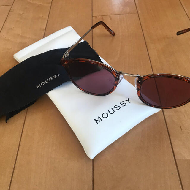 moussy(マウジー)のmoussyサングラス レディースのファッション小物(サングラス/メガネ)の商品写真