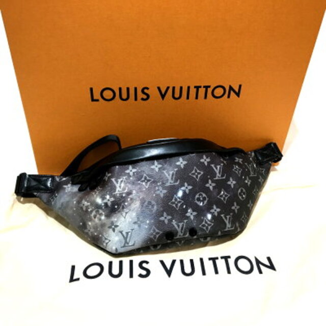 LOUIS VUITTON(ルイヴィトン)のルイヴィトン LOUIS VUITTON ディスカバリー・バムバッグ M44444 モノグラムギャラクシー ウエストバッグ ボディバッグ モノグラムギャラクシーキャンバス ブラック 未使用 メンズのバッグ(ボディーバッグ)の商品写真