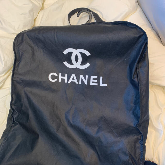 CHANEL(シャネル)の※kan様検討中【未使用品・24時間以内発送】CHANELシャネル 上下セット レディースのフォーマル/ドレス(その他)の商品写真