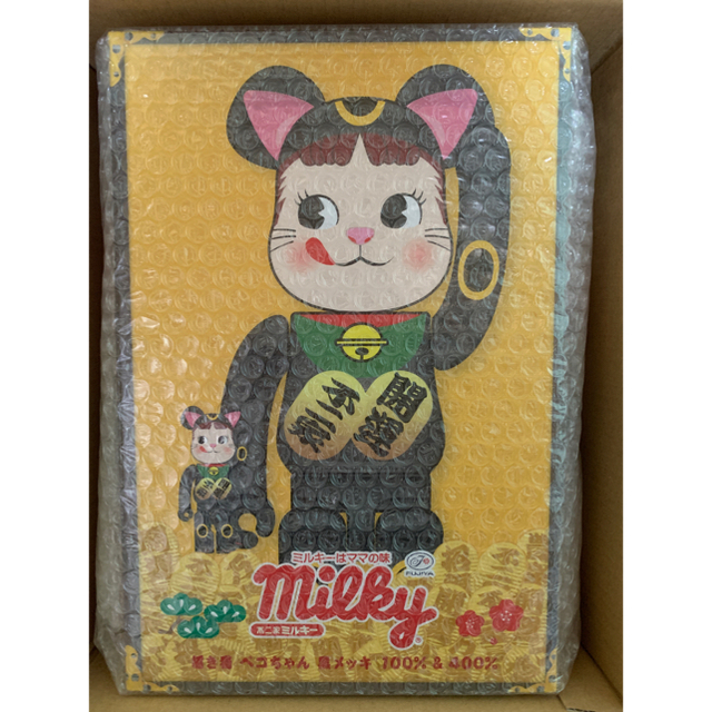 新品　BE@RBRICK 招き猫 ペコちゃん 黒メッキ 100％ ＆ 400％