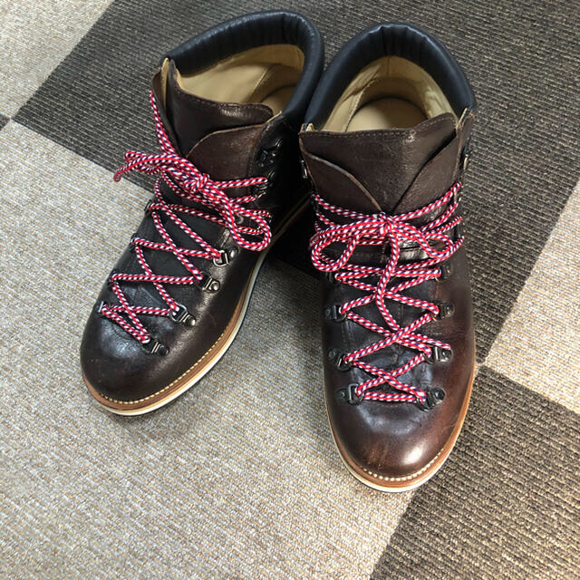 MONCLER(モンクレール)のモンクレール　マッターホルン　マウンテンブーツ　43 ブラウン  メンズの靴/シューズ(ブーツ)の商品写真