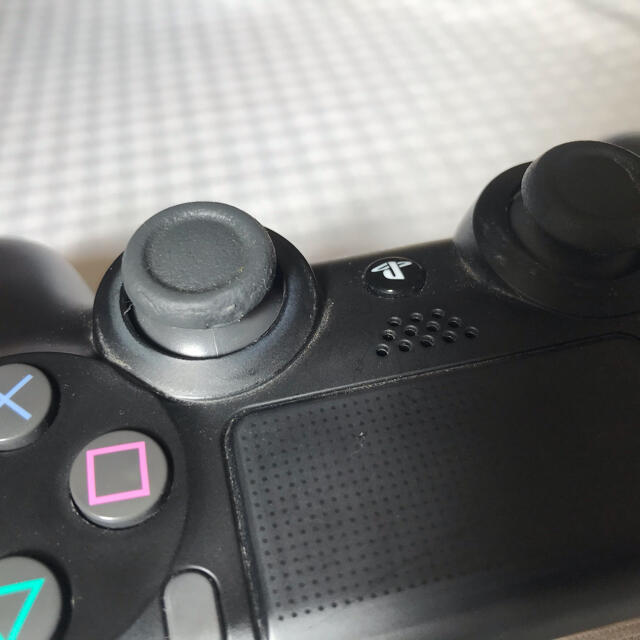 PlayStation4(プレイステーション4)のPS4コントローラー DUALSHOCK4 エンタメ/ホビーのゲームソフト/ゲーム機本体(家庭用ゲーム機本体)の商品写真