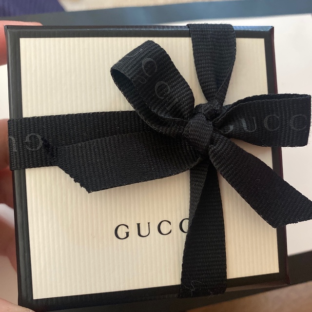 Gucci(グッチ)のGUCCI インターロッキングピアス新品未使用　付属品付属　両耳用 メンズのアクセサリー(ピアス(両耳用))の商品写真