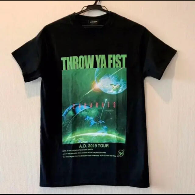 24karats(トゥエンティーフォーカラッツ)のTHROW YA FIST Tシャツ メンズのトップス(Tシャツ/カットソー(半袖/袖なし))の商品写真