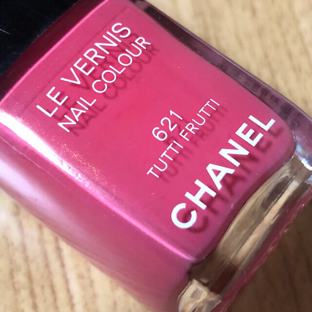 CHANEL シャネル ヴェルニ 621　TUTTI FRUTTI