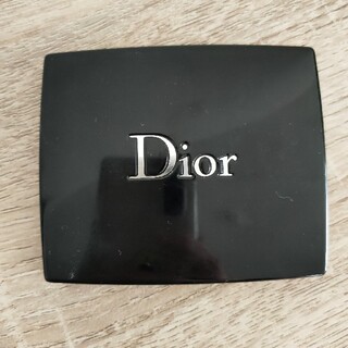 ディオール(Dior)のディオールアイシャドウ867 ATTRACT(アイケア/アイクリーム)