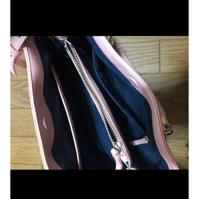 Cole Haan(コールハーン)のCOLE HAAN  レザーバッグ　ピンク レディースのバッグ(ショルダーバッグ)の商品写真