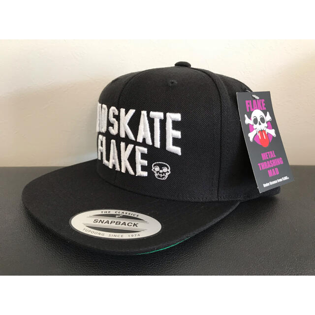 FLAKE(フレイク)のフレイク FLAKE スナップバックキャップ 男女兼用 フリーサイズ ブラック メンズの帽子(キャップ)の商品写真